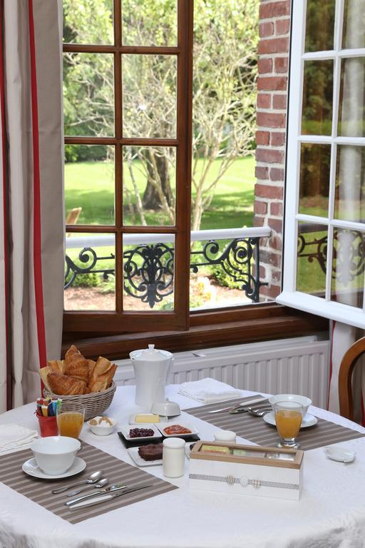 Manoir Le Mesnil Panzió Saint-Martin-aux-Chartrains Kültér fotó