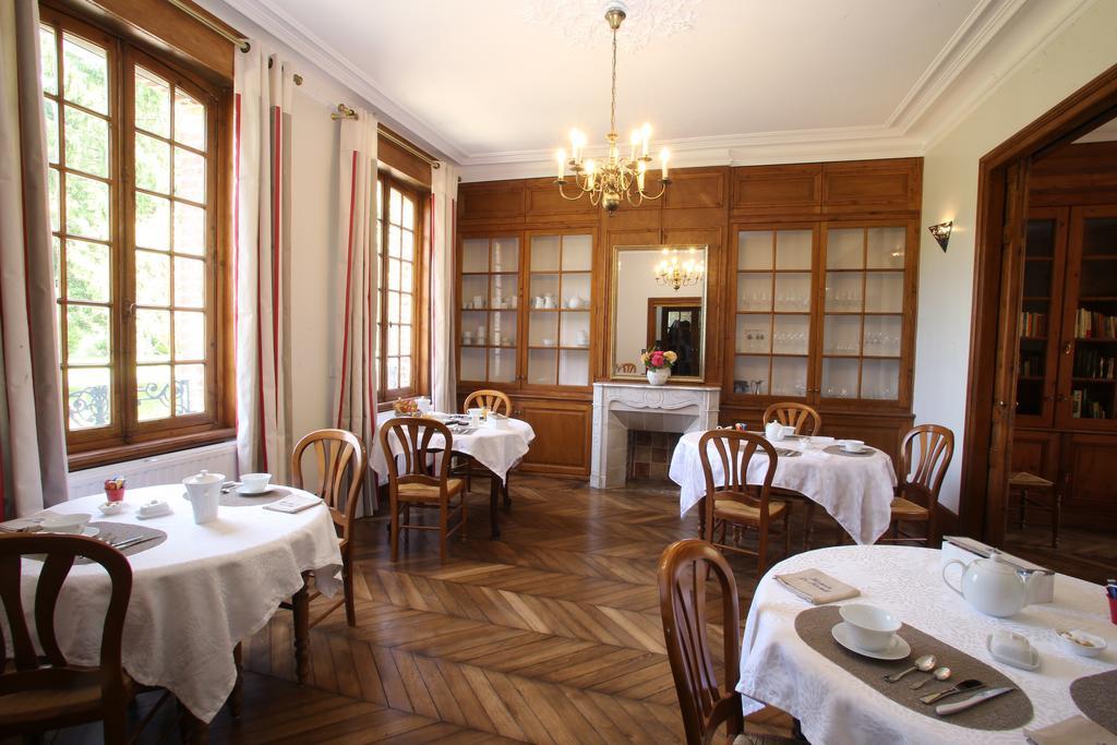 Manoir Le Mesnil Panzió Saint-Martin-aux-Chartrains Kültér fotó