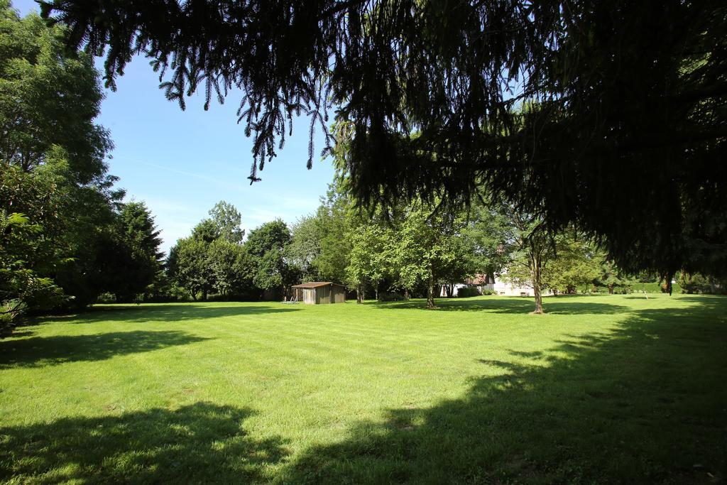 Manoir Le Mesnil Panzió Saint-Martin-aux-Chartrains Kültér fotó