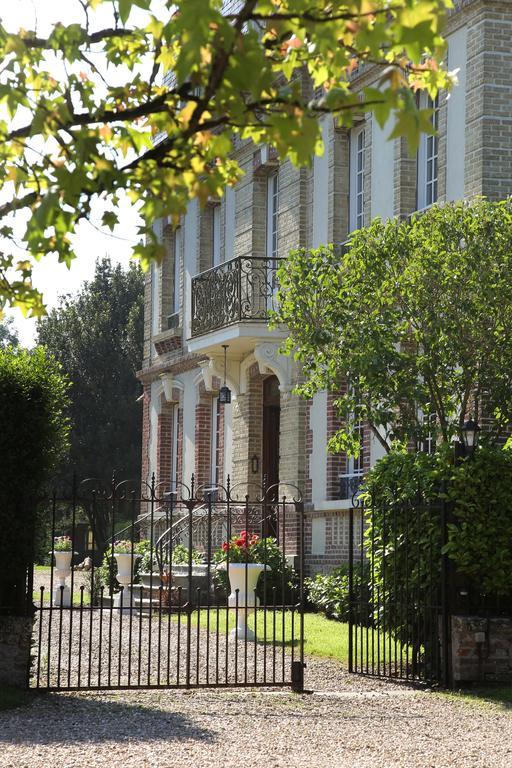 Manoir Le Mesnil Panzió Saint-Martin-aux-Chartrains Kültér fotó