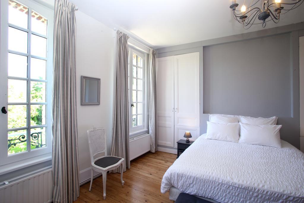 Manoir Le Mesnil Panzió Saint-Martin-aux-Chartrains Kültér fotó