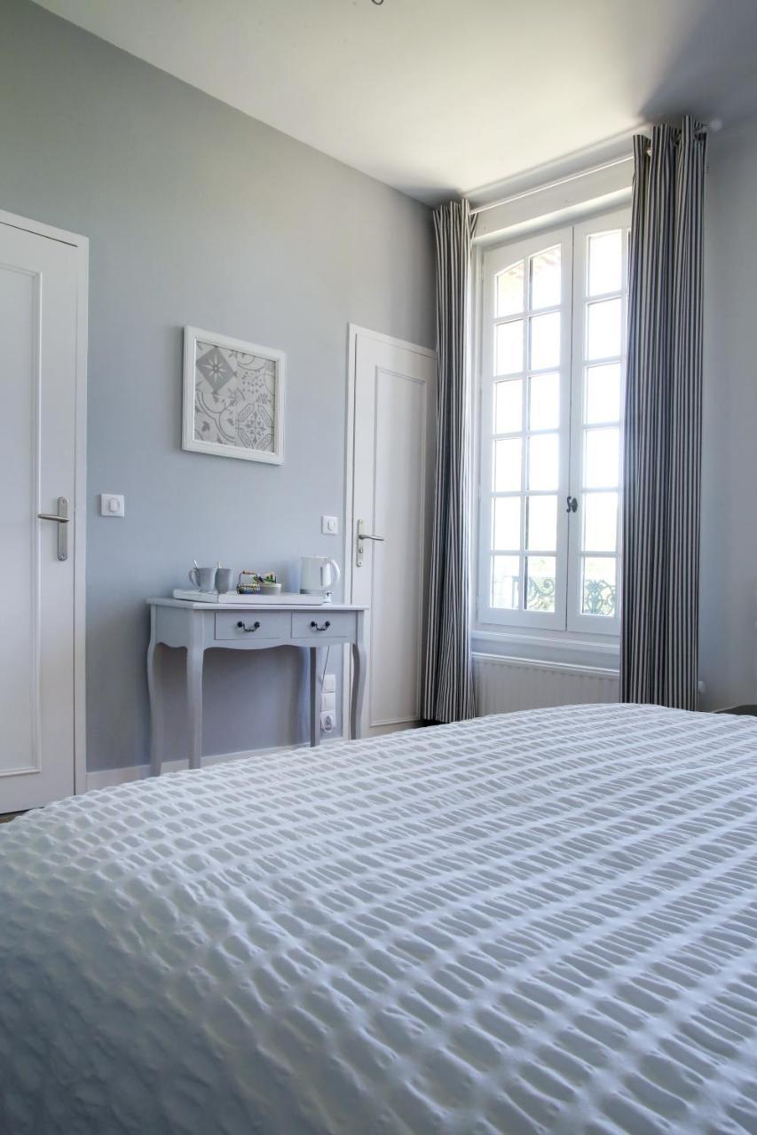 Manoir Le Mesnil Panzió Saint-Martin-aux-Chartrains Kültér fotó