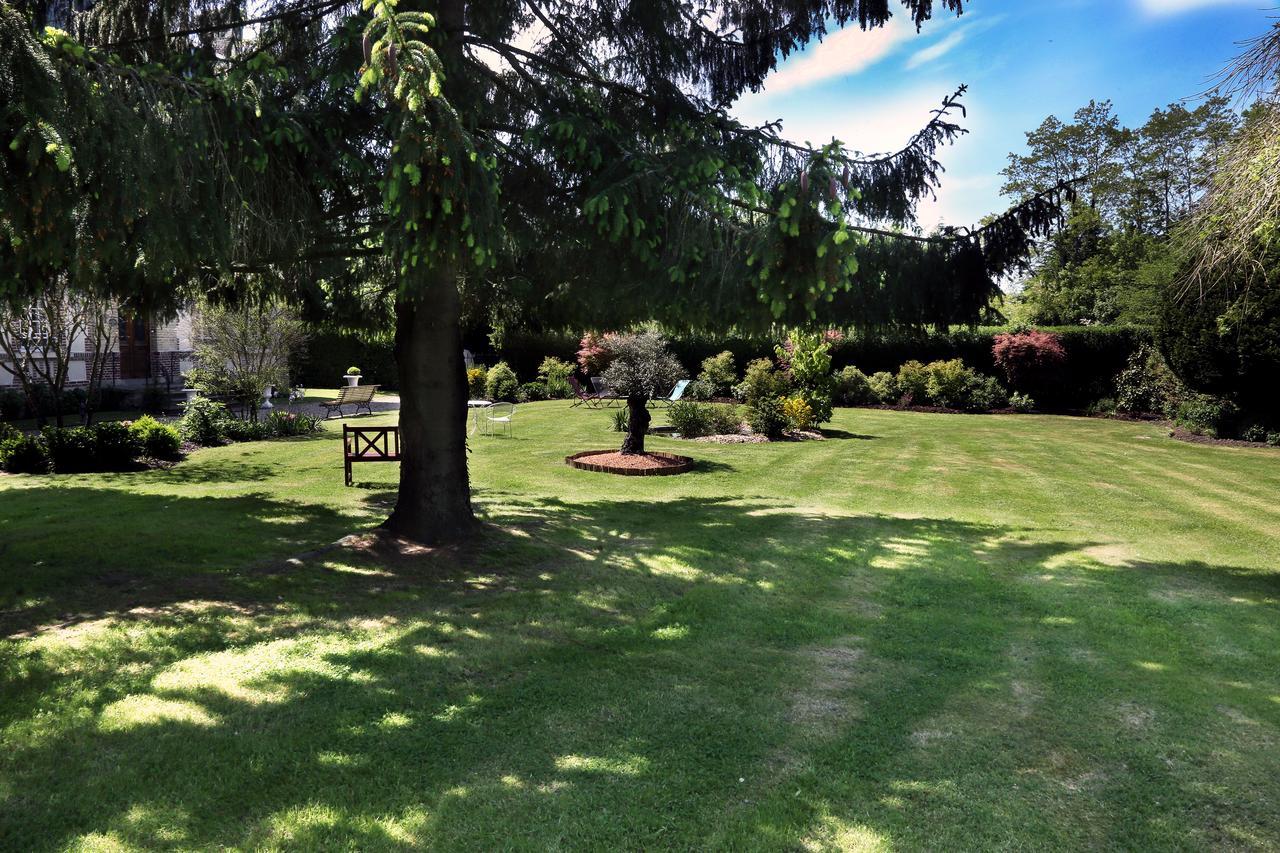 Manoir Le Mesnil Panzió Saint-Martin-aux-Chartrains Kültér fotó