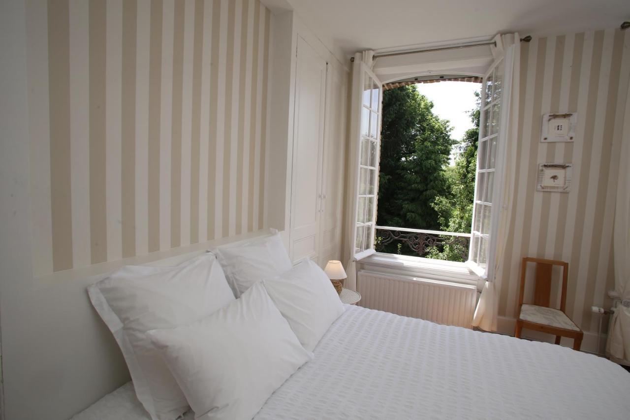 Manoir Le Mesnil Panzió Saint-Martin-aux-Chartrains Kültér fotó