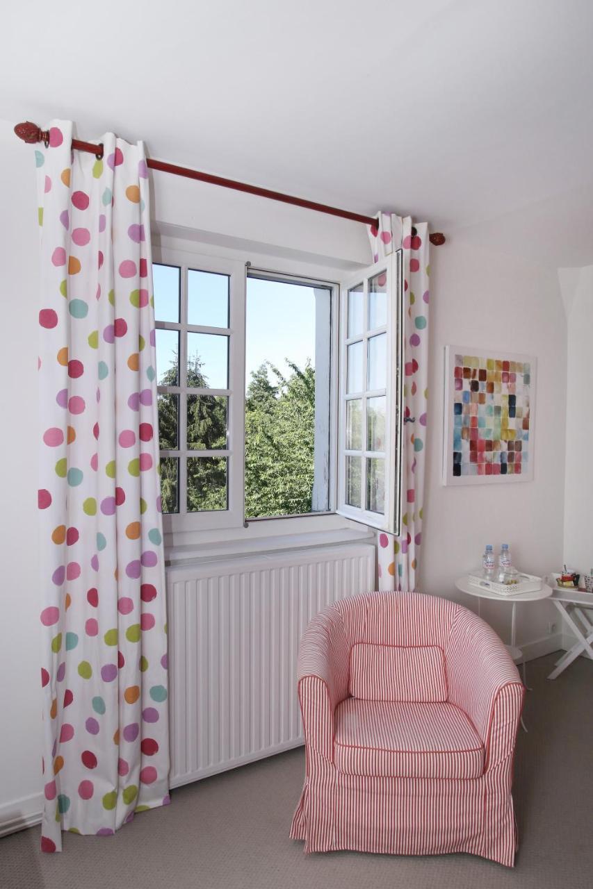 Manoir Le Mesnil Panzió Saint-Martin-aux-Chartrains Kültér fotó